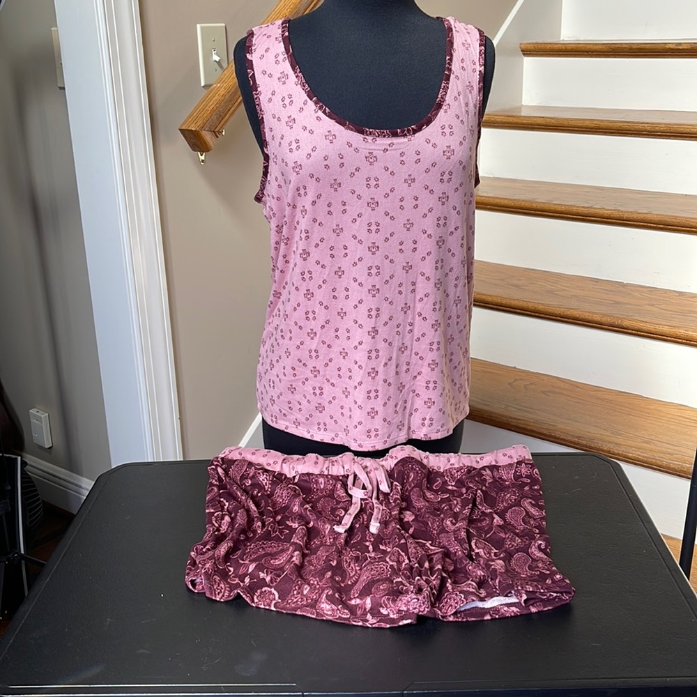 Lucky Brand SIZE XL SOFT SHORT AND TOP SET. BURGUNDY AND PINK.